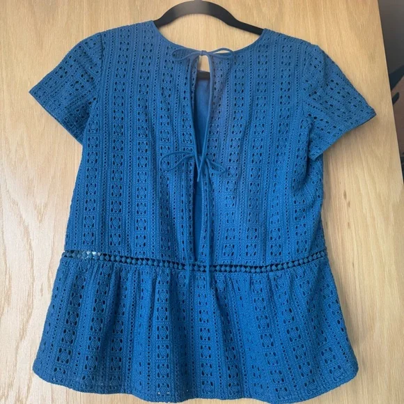 Sezane blue eyelet top with tie back - Picture 2 of 4